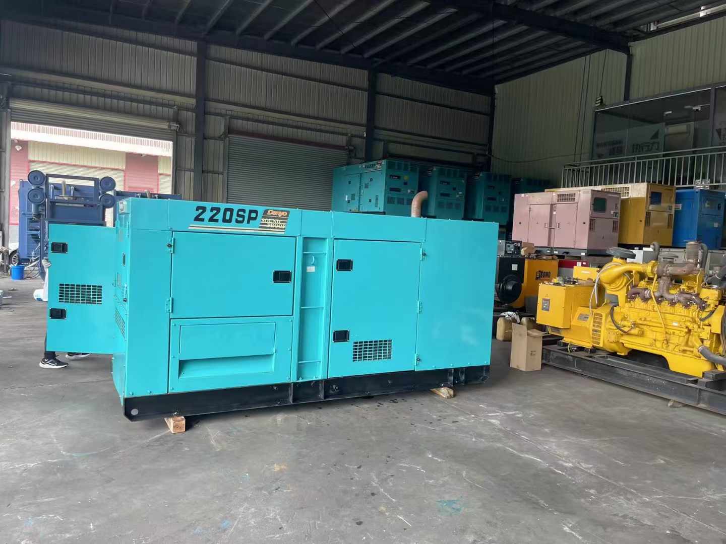 博鳌镇800kW 柴油发电机的输出电流波动范围是多少？